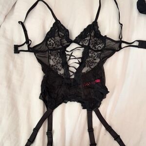 Seven Til Midnight one size chemise with detachable garters